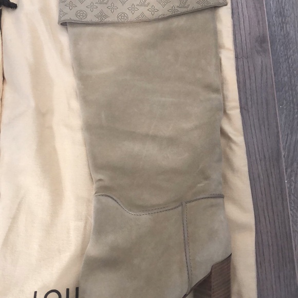 Louis Vuitton Women’s high boot - Picture 3 of 7